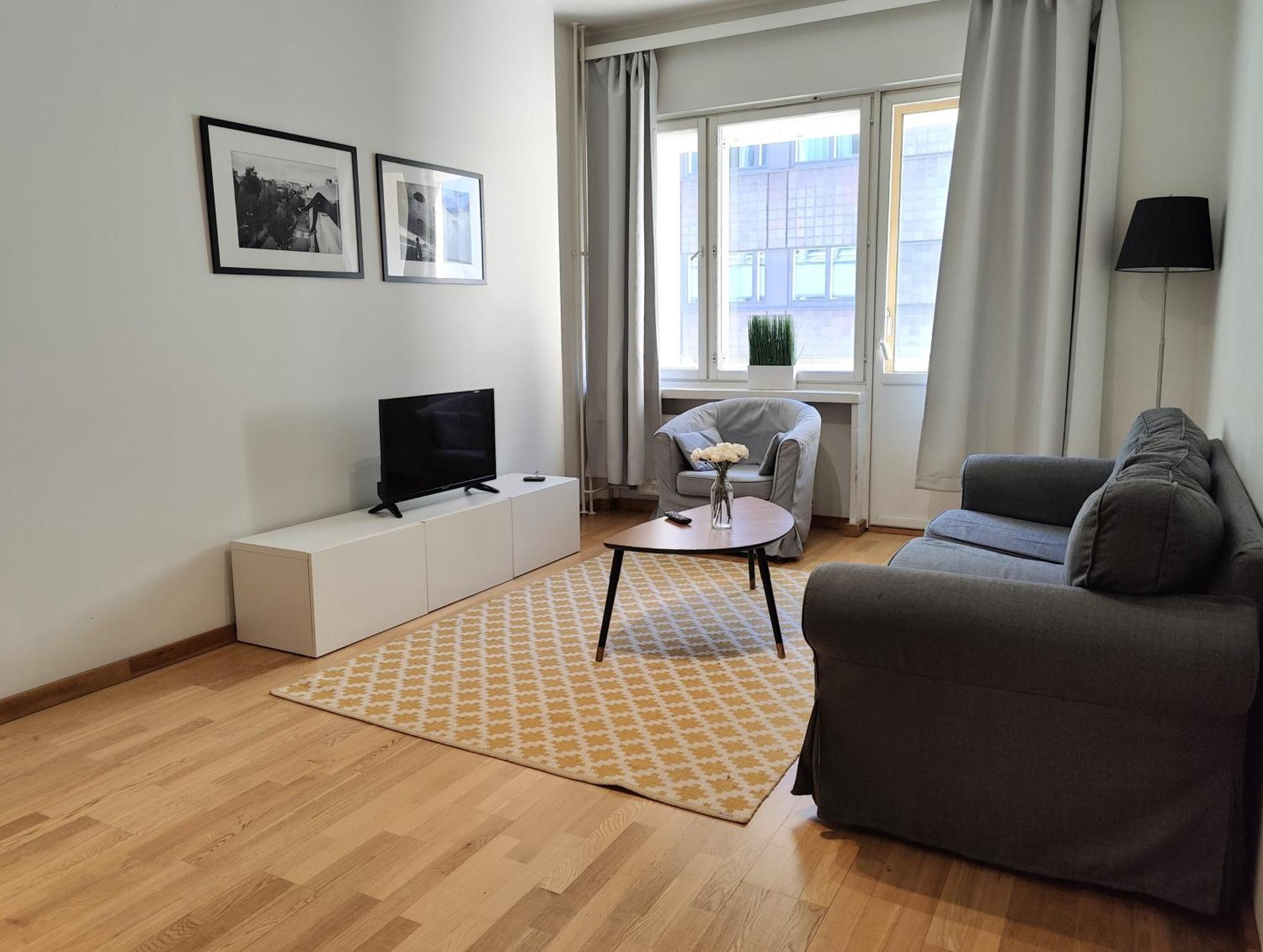Apartment Kotimaailma Kamppi - 1br With A Balcony Helsinki